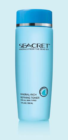 MINERAL-RICH REFINING TONER Fully cleanse and refresh the skin by wiping away leftover makeup and residue. After cleansing, moisten a cotton ball with toner and wipe over face. Use daily.
