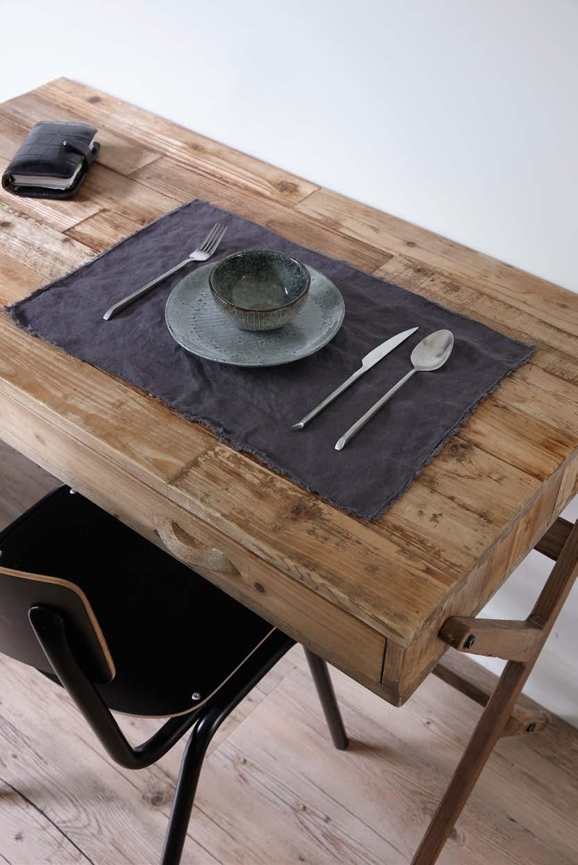 TABLE CAPRI White Off Black Cloudy Grey 100% linen stonewashed Tablecloth / tafellaken