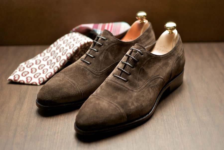 The Oxford Similar shape to the brogue, the Oxford is subtler. Again, it can be worn with both formal and casual wear.