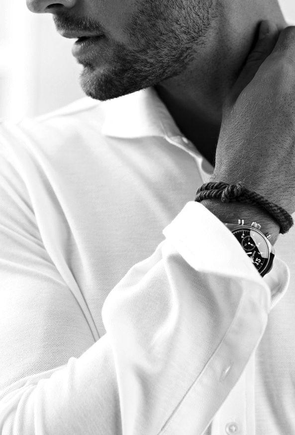 Again the finer details make a white shirt the DADDY of all white shirts. The collar, the fabric, the buttons, the fit.