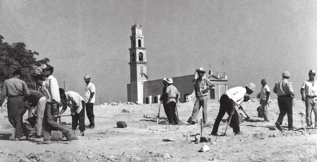 In 1952, Bowman, Isserlin, and Rowe resumed the excavations on behalf of the University of Leeds (England) in the same excavation area (Bowman, Isserlin, and Rowe 1955).