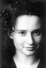 BIOGRAPHIES Marion Lévy, choreographer After her training at the Centre National de Danse Contemporaine (National Centre for Contemporary Dance) in Angers (France) from 1987 to 1989, Marion Lévy took