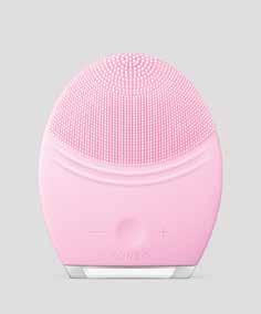 USING YOUR LUNA TM 2 PROFESSIONAL For tailor-made skincare, FOREO has engineered a completely new brush for superior cleansing and to better fit the different needs of all women.