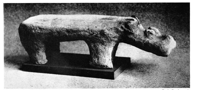 BULLETIN OF THE MUSEUM OF FINE ARTS XLVI, 67 Fig. 4. Hippopotamus, pottery Saint-Germain-en-Laye Early Predynastic taken into account for comparison.