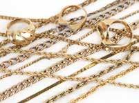 AS- 267 A collection of gold chains 18K gold, including five neck chains and one