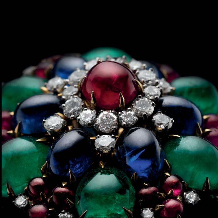 Colour is often one of the most recognisable and iconic features of a Bulgari creation. Bulgari has established itself as the master of coloured gemstones in its High Jewellery pieces.