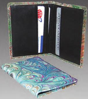 ID/Money Clip LAC050 ID window and card slots on one side, money clip on