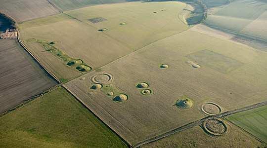 The NormantonDown Barrows lie on the crest of a low ridge just to the south of Stonehenge.