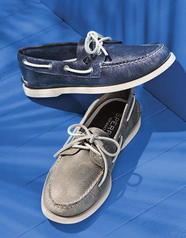 Sperry TREND ON DECK: Canvas boat shoes for beach,