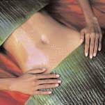 body. This treatment includes an abdominal massage that will cleanse the body from the inside-out, and a relaxing scalp massage.