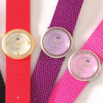 Shown in: Red (01), Violet (05), Hot Pink (04). Also available: Beige (02), Black (03).