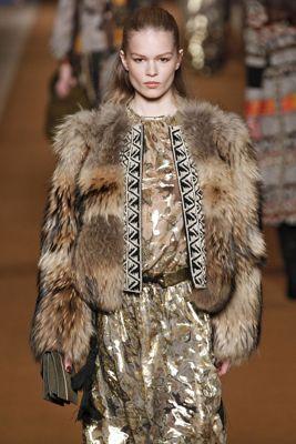 Milan Trend 6 The Fur Chubby 1. Etro 2. Costume National 3.
