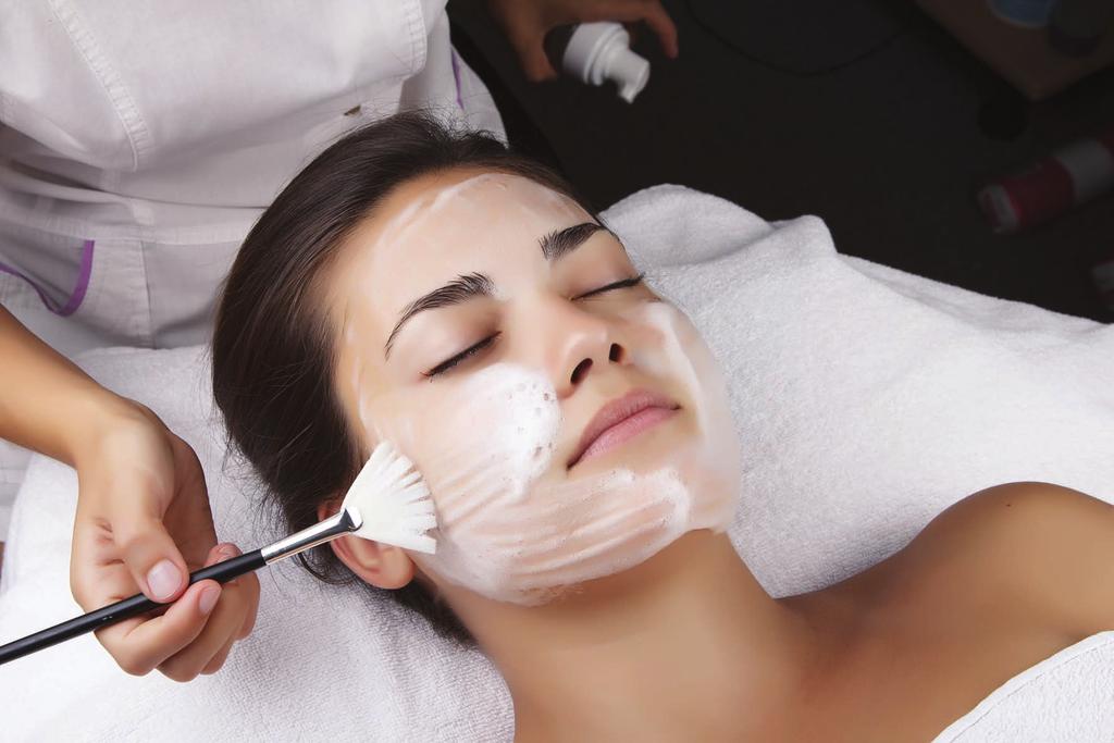 Our herbal facial has been designed by expert medical cosmetologists, using prescription masks and Sinensis skincare to lift away the years, purify and rejuvenate the skin.
