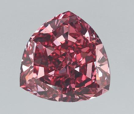 BOX A: UNDERSTANDING THE RELATIONSHIP OF PINK AND RED DIAMONDS IN GIA S COLOR GRADING SYSTEM Diamonds described as predominantly red are among the most intriguing and highly valued gems in the world,