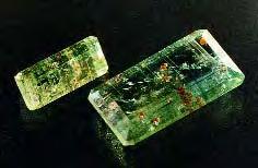67 and 3.69; both stones were inert to UV radiation. Jaroslav Hyrsl (hyrsl@kuryr.cz) and John I. Koivula GIA Gem Trade Laboratory, Carlsbad South Sea cultured pearls with broken beads.
