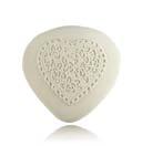 Give as a gift or give to yourself to bring a romantic, decorative touch to your interior as it diffuses essential oils. Size of pebble : 5 x 5.