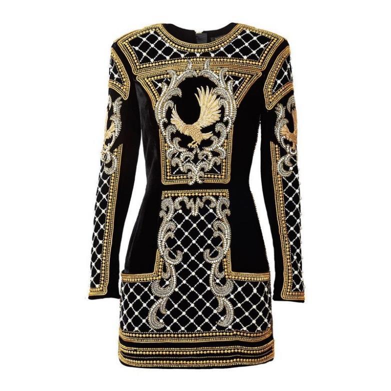 PART B TOTAL PRODUCT CONCEPT H&M X BALMAIN Both companies have come together to make a collection that stays true to Balmain and its uniqueness and couture.