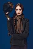 LOOKS & Styles Cover: Scarf 41451-475 555 multi royal Gloves 13012-112 017 black/metalic Shawl 23021-500 777 bronze