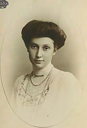 Then her Godchild and niece, Princess Dagmar of Denmark (1890-1961), who later gave it to her friend, seller's grandmother, Kirstine Fabricius (1876-1964), Gerdrup