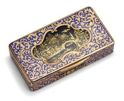 DKK 20,000-30,000 / 2,700-4,050 826 827 827 RUSSIAN JEWELER, SECOND HALF OF THE 19TH CENTURY A Russian engraved bright rose gold and champlevé enamel box, decorated with blue taille d'epargné enamel