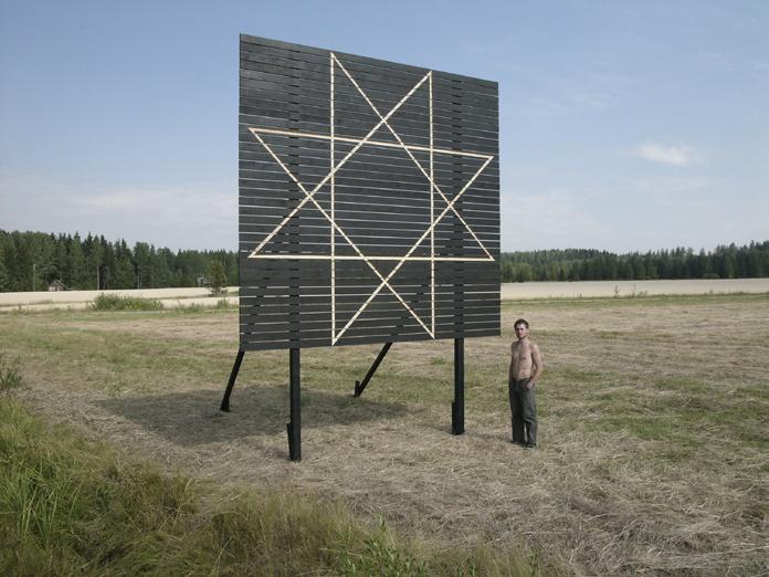 Installation view on the landroad close to Matti Salminen s Farm, Linjatie 551, Kellokoski, Finland; Black
