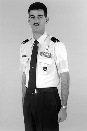 AFI 36-2903 8 JUNE 1998 11 NOTES: 1. Aeronautical and chaplain badges are mandatory. Others are optional.