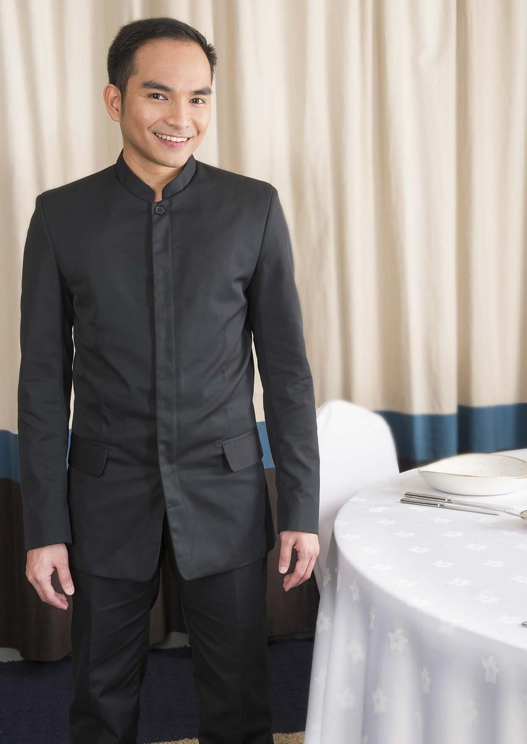 1 1 LEAMINGTON Male Banqueting Jacket Single breasted, Concealed button fastening, Front pockets, Rear vent, Internal pockets, Lined, Black.