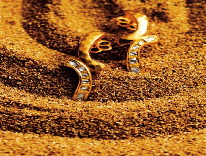 1174SAC Dazzling uncut diamonds set in gold