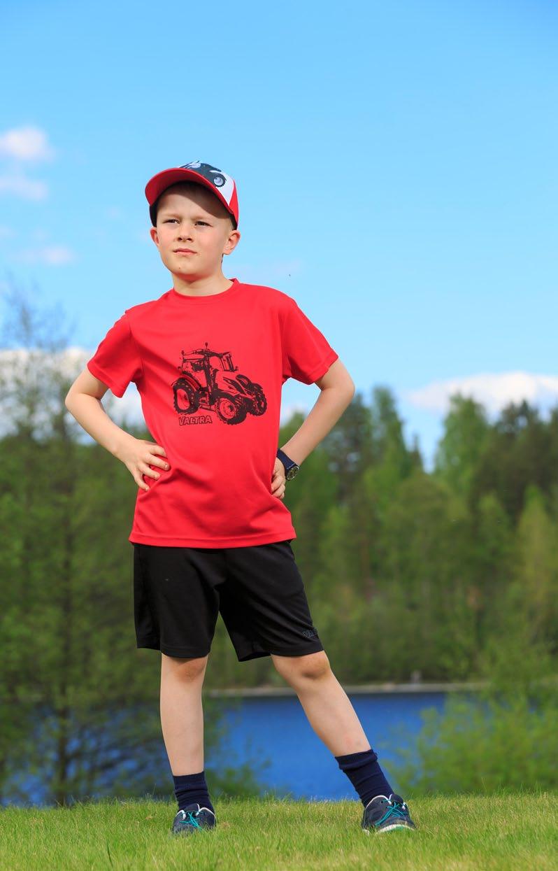 T-shirt and shorts Kids' T-shirt and shorts for sport and leisure.