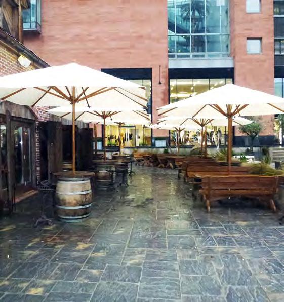 Introduction Breezefree s durable and high strength Bambusa parasols offer the following advantages: 3 year warranty Wind resistance up to Gale Force 9 Round, square or rectangular sizes up to 13sqm