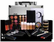This kit also includes our ultimate pro rolling makeup case, for convenient storage and easy mobility.