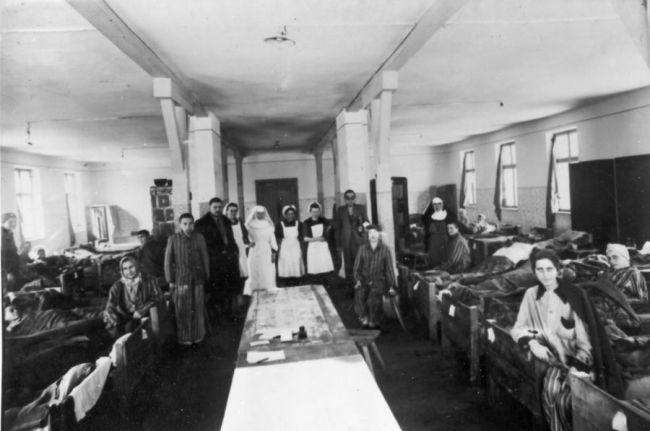 Fig. 37 Anonymous photograph, Hospital for Liberated Prisoners, Auschwitz: 1945