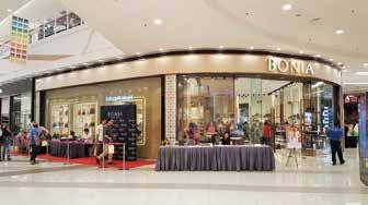 Not only was the event a dedication to gazing at the brand s two collections; BONIA members were pampered by the boutique s nail beauty booth and customization services initiated by BONIA s craftsmen.