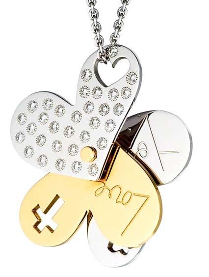 com Greg Hall ghall@magnusgroupintl.com T: 1 (512) 638-7999 Revolving Pendant Petals of Love Collection 18K white and yellow gold, set with 30 diamonds, 0.
