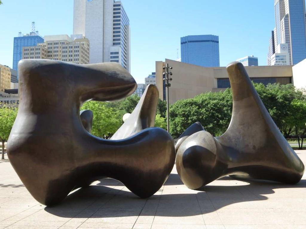 Figure 3. Henry Moore, Three Forms Vertebrae (The Dallas Piece) (LH580a), 1978 79, bronze, 12.