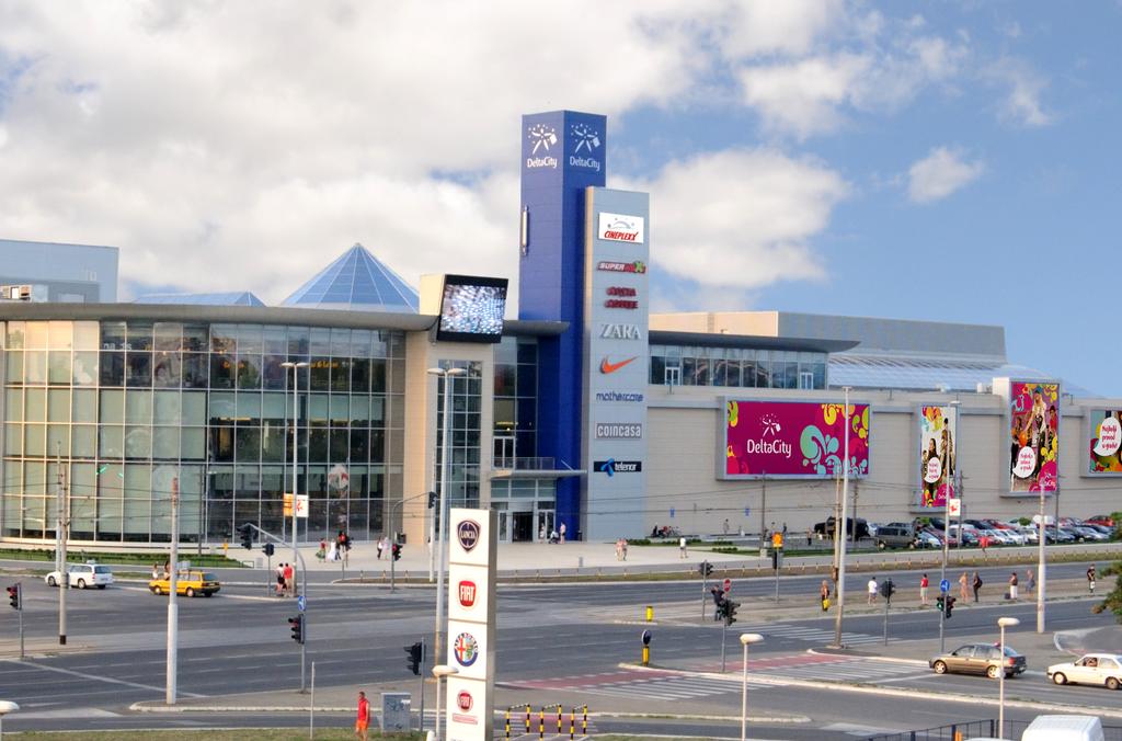Delta City has been elected the best shopping mall in Europe in 2009, by the International Shopping Mall Association (ICSC The International Council of Shopping Centers), among other 41