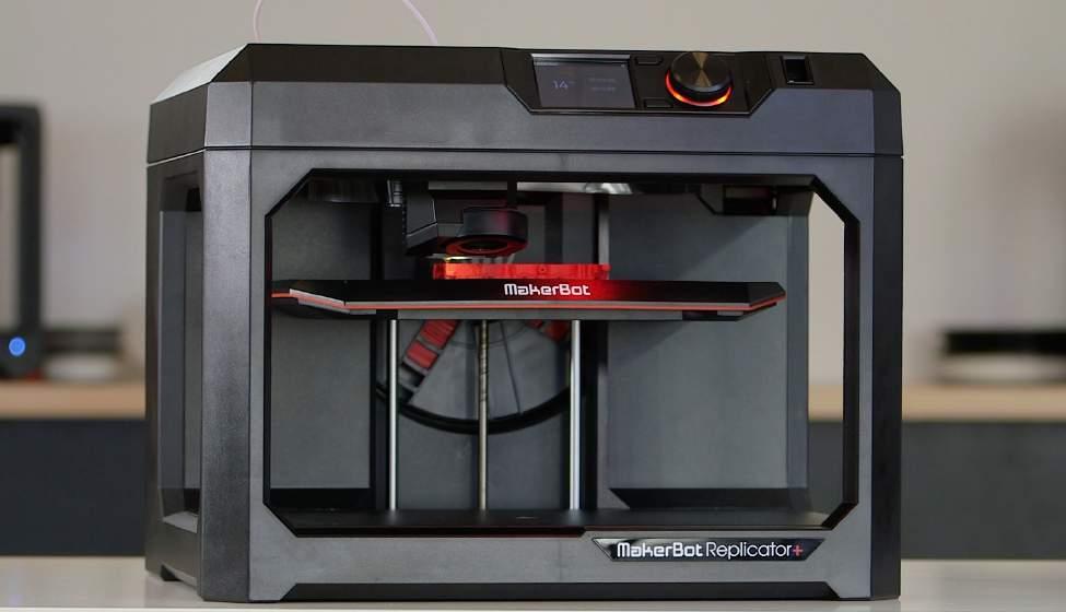MAKERBOT EDUCATORS GUIDEBOOK CHAPTER TWO: PRINTER UNBOXING AND SETUP PRINTER UNBOXING AND SETUP When your printer arrives, the first thing you ll need to do is