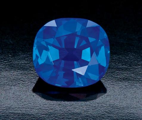Figure 2. A Kashmir sapphire s prized soft, velvety appearance, seen in this 3.08 ct gem, is caused by microscopic inclusions. Courtesy of Joeb Enterprises, Chattanooga, Tennessee; photo by R. Weldon.
