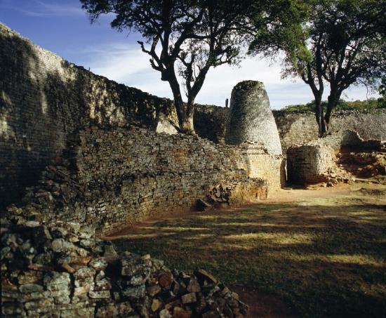 Conical tower and circular wall of Great Zimbabwe c.