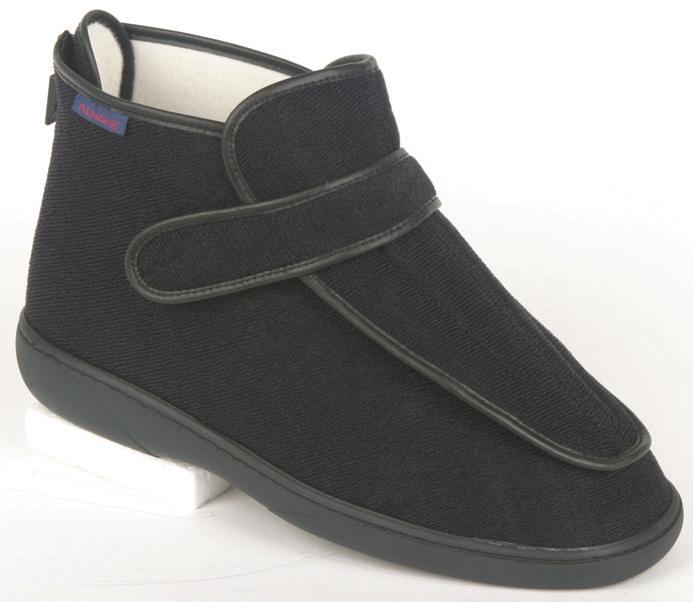 Zip back Xtra Wide fitting available SPACE SHOE Sizes 35 to 48 Maximum volume Heel support SPACE BOOT Sizes 35 to 48 Key benefits Hygenic Machine or