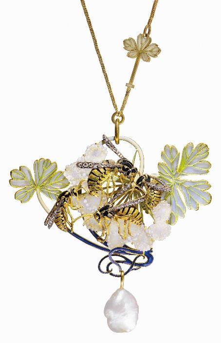 PRESS RELEASE ǀ 7 SEPTEMBER 2017 ǀ FOR IMMEDIATE RELEASE BEYOND BOUNDARIES: Magnificent Jewels from a European Collection FROM ART NOUVEAU TO ART DÉCO An Art Nouveau Enamel, Diamond and Pearl Pendent