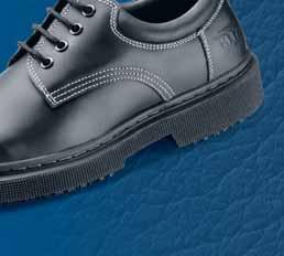 The Diplomat is water-resistant, has a steel shank for added stability and boasts our patented SFC Mighty Grip outsole