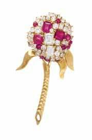 96 94 97 95 94 a Yellow Gold, diamond and Ruby Flower Brooch, containing two rectangular step cut diamonds weighing approximately 1.