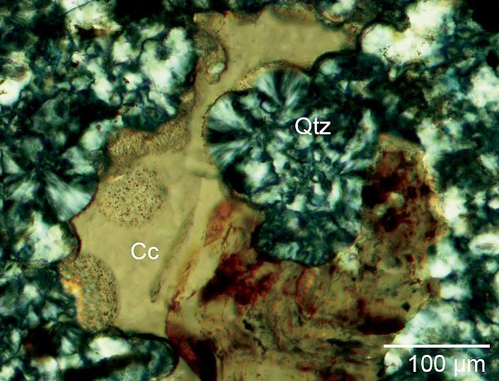 fabric of the microcrystalline quartz also differed significantly; it was commonly fibrous chalcedony and quartzine, whereas in Chinese samples it was uniformly fine-grained and equant, similar to