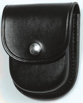 26 HANDCUFF CASES D425A M/C PADDLE STYLE MAGAZINE/HANDCUFF COMBINATION Single Magazine/Handcuff Combination.