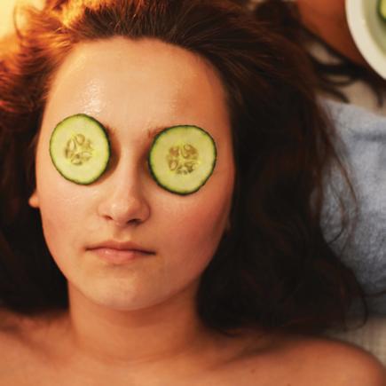 ORGANIC ORGANIC SIGNATURE FACIAL This treatment is customized to your particular skin type and includes cleansing, exfoliation, appropriate mask, massage and hydration.