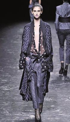 Amazing, too, are Derek Lam s Lurex mesh pullovers with skirts fronted in laser-cut foil sequins. The backs of the skirts are plain, so you don t have to crush the paillettes when you sit.