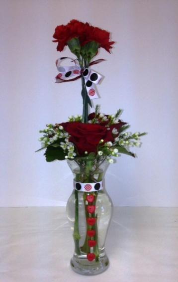 Valentine s Day: Double Rose Vase Flowers/Supplies needed: 1 Cylinder vase 7 ¼ x 1 ¼ 2 Red roses 2 Yards red Oasis aluminum wire (12 gauge) 2 Glue dots or dashes Oasis clear ¼ waterproof tape