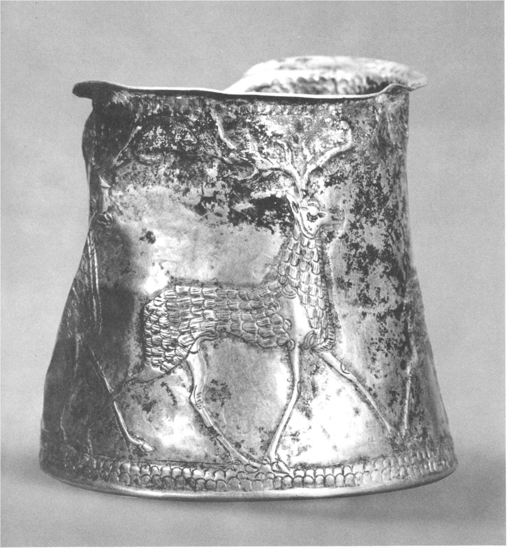 Some of their heads have inlaid eyes, and it is not impossible that the bowls were once covered with foil, even though none of them now shows any trace of such a treatment.