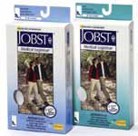 Jobst ActiveWear Knee High Socks Ideal combination of therapeutic e ectiveness and Dri-release yarn for superior moisture management Extra-smooth knit structure 360 cushioned foot with reinforced